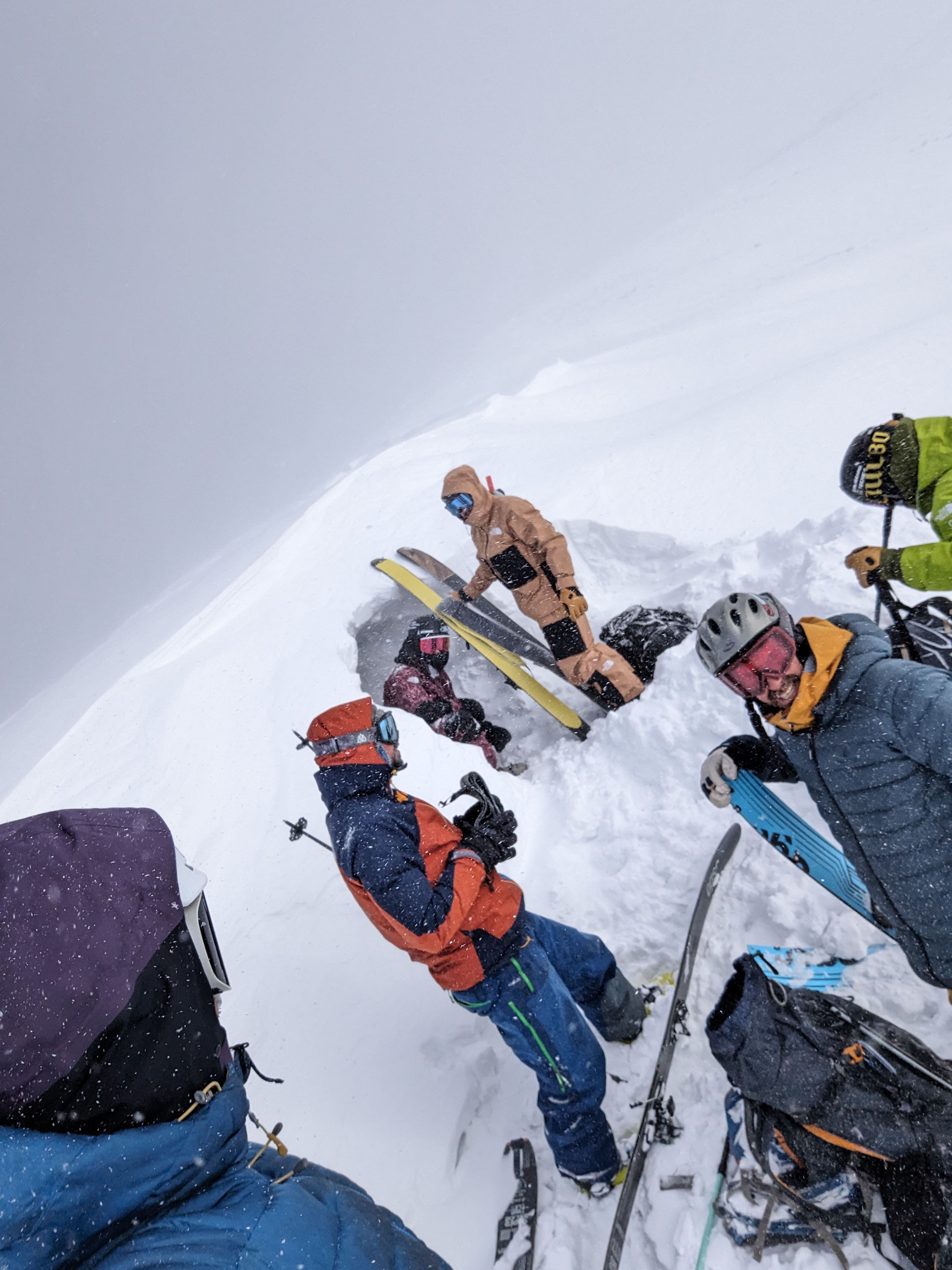 Esquí freeride en el backcountry del centro de Hokkaido